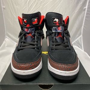 jordan spizike black and red
